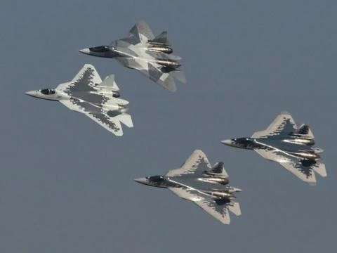 Phi đội tiêm kích Su-57.