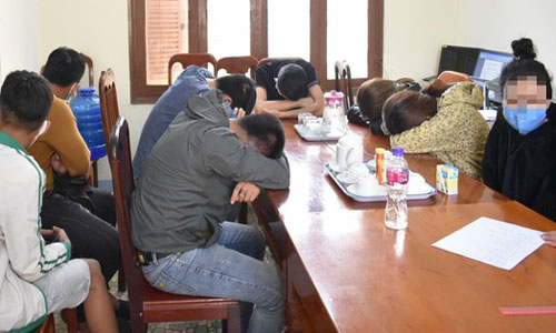 Quảng Trị: Bất chấp lệnh cách ly, hàng chục đối tượng vẫn tụ tập chơi ma túy