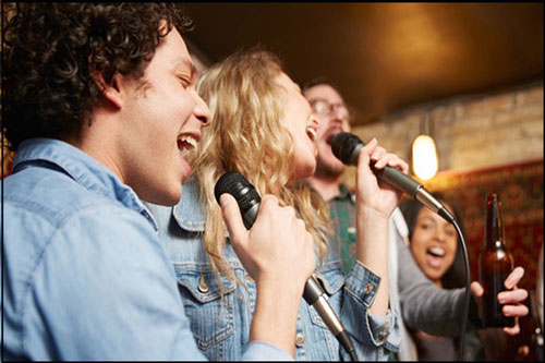 Hát karaoke gây ồn trong thời gian giãn cách xã hội có bị xử phạt?
