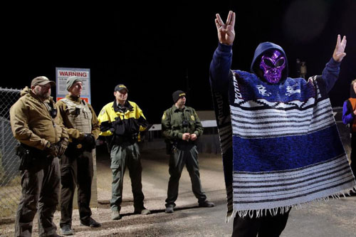 Chuyện lạ trước cổng căn cứ tối mật Vùng 51 của Mỹ