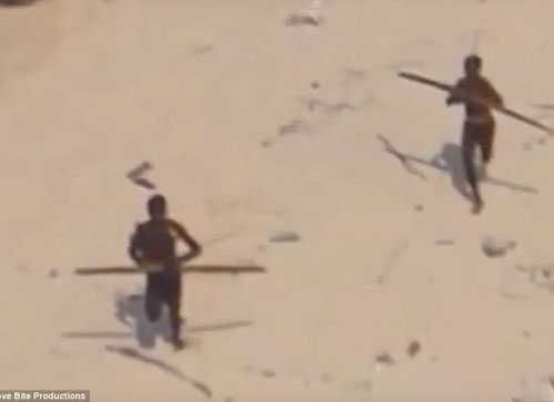 Hình ảnh hiếm hoi về bộ lạc bí ẩn hiếu chiến nhất thế giới