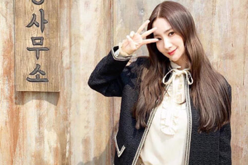 'Thư ký Kim' Park Min Young lên đồ thanh lịch với mức giá hàng trăm triệu đồng