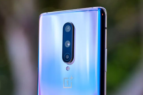 Cận cảnh OnePlus 8 vừa ra mắt khiến Samsung Galaxy S20 ‘lo sốt vó’