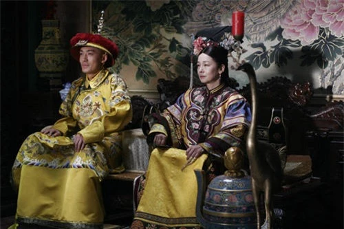 
Hình ảnh Từ Hy và Quang Tự trên phim truyền hình Trung Quốc.
