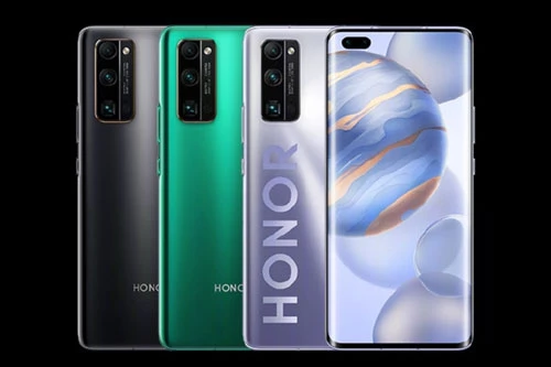 Honor 30 Pro Plus có 3 tùy chọn màu sắc gồm Black, Green, Violet, bán ra ở Trung Quốc từ ngày 21/4 tới. Giá bán của bản RAM 8 GB là 4.999 Nhân dân tệ (tương đương 16,64 triệu đồng). Phiên bản RAM 12 GB được bán với giá 5.499 Nhân dân tệ (18,30 triệu đồng).