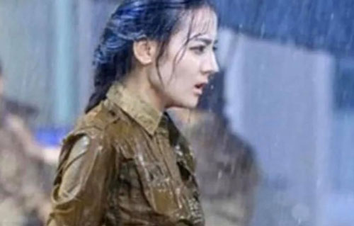 Khi các mỹ nhân Hoa ngữ diễn cảnh trong mưa: Người được ca ngợi hết lời, kẻ để lộ nhiều khuyết điểm