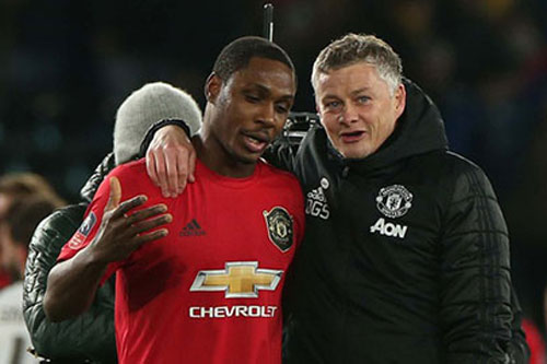 Ighalo vẫn được thi đấu cho M.U dù hết hợp đồng