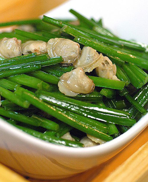 Cách làm ngao xào hẹ ngon miễn chê, cả nhà ăn hết nồi cơm