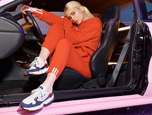 Kylie Jenner: Cuộc sống sang chảnh của tỷ phú tự thân trẻ nhất thế giới