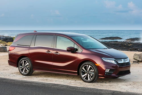 8. Honda Odyssey 2020 (giá khởi điểm: 31.910 USD).