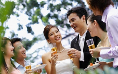 Xin nghỉ làm đi đám cưới bạn gái cũ, chàng trai bất ngờ vì lời nhắn nhủ vô cùng "bá đạo" của các sếp