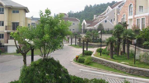 Cách hóa giải thế sát phong thủy cho nhà ở ngã ba, ngã tư