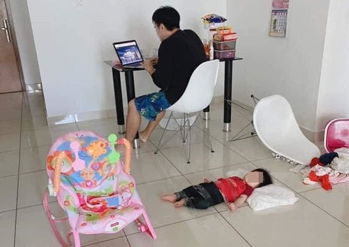 Nhờ chồng trông con hộ, khi quay lại vợ hoảng hốt với hình ảnh trước mắt