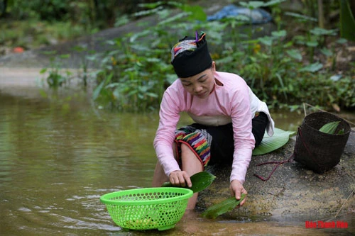 Hiện tại, ở bản Năng Cát có khoảng gần 10 hộ còn lưu giữ lại nét văn hóa siêu rượu men lá. Theo chị Quyến, trước kia tổ nấu rượu men lá ở nơi đây có khoảng 25 hộ, do điều kiện kinh tế và gia đình nhiều công việc, neo người nên nhiều người không siêu rượu nữa.