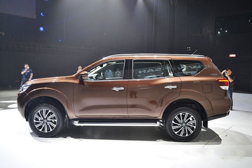 SUV động cơ tăng áp, giá hơn 1 tỷ đồng, ‘đe nẹt’ Toyota Fortuner, Ford Everest