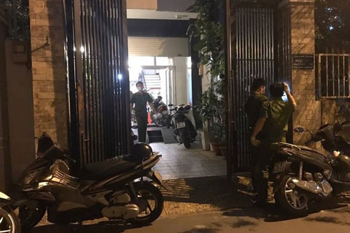 TPHCM: Trét bùn lên biển số xe, giả thợ điện trộm hơn nửa tỉ đồng