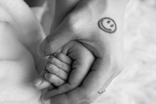 Ái nữ nhà Minh Nhựa sinh con đầu lòng