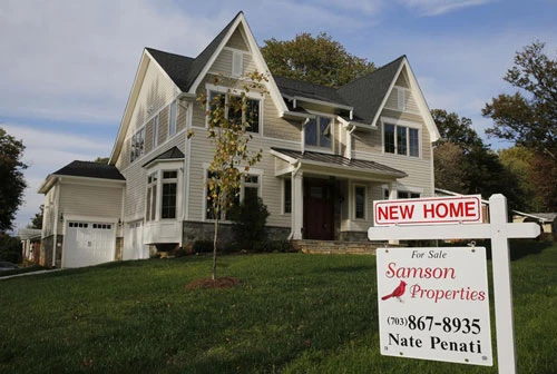 Giá trung bình một ngôi nhà ở Mỹ khoảng 247.000 USD. Do đó, việc nữ tỷ phú này chi tiền mua một ngôi nhà như thế giống việc người Mỹ bình thường mất chưa đến 1 USD. Ảnh: Reuters.