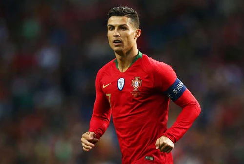 1. Cristiano Ronaldo (Bồ Đào Nha) - 99 bàn thắng.