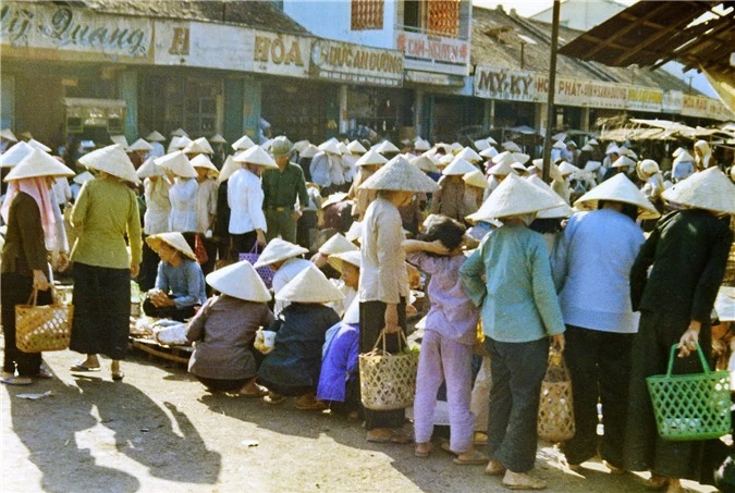 vung tau dep hoang so va an tuong trong bo anh chup nam 1970