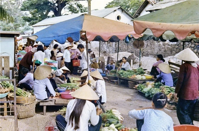 vung tau dep hoang so va an tuong trong bo anh chup nam 1970