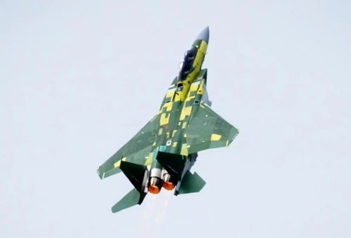 Tiêm kích đa năng F-15QA Advanced Eagle đầu tiên của Không quân Qatar bay thử nghiệm. Ảnh: Jane's 360.