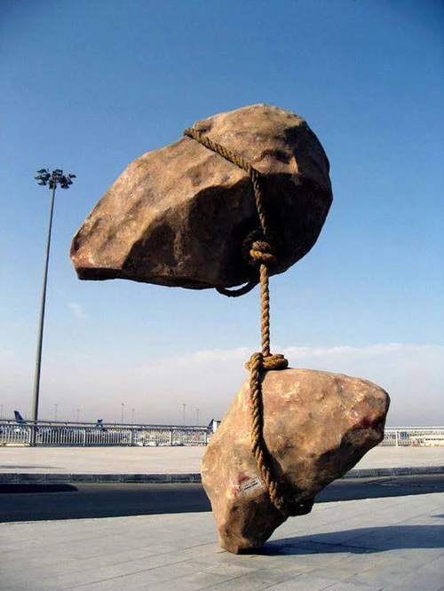 7. Floating Stone của tác giả Smaban Abbas, tọa lạc ở Cairo. Ảnh: BrightSide