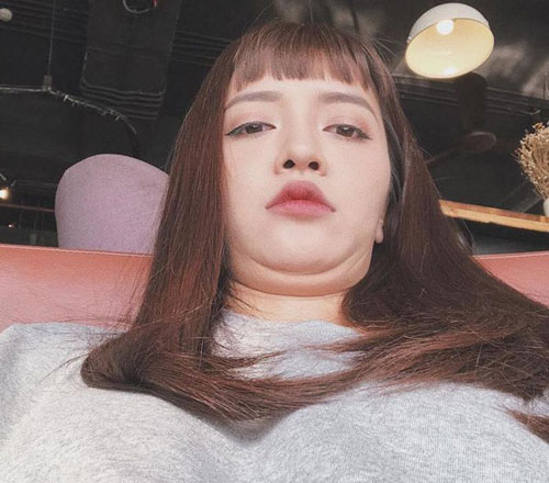 Bích Phương khiến fan cười bò khi sở hữu cằm nọng không có đối thủ. Bích Phương khiến fan cười bò khi sở hữu cằm nọng không có đối thủ.