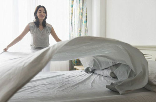 Mách chị em mẹo khử sạch bay mùi hôi cho chăn lâu ngày không sử dụng, mẹ chồng khó tính cũng phải thán phục