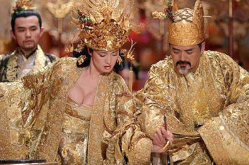 Rợn người với độc chiêu ngăn phi tần dâm loạn của Hoàng đế Trung Hoa