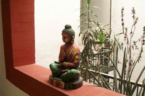 Cách bày tượng Phật trong nhà hợp phong thủy, tránh cấm kị, mang tài lộc cho gia chủ