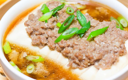 Bữa tối giản dị, đưa cơm với đậu hũ hấp thịt bằm thơm nức mũi