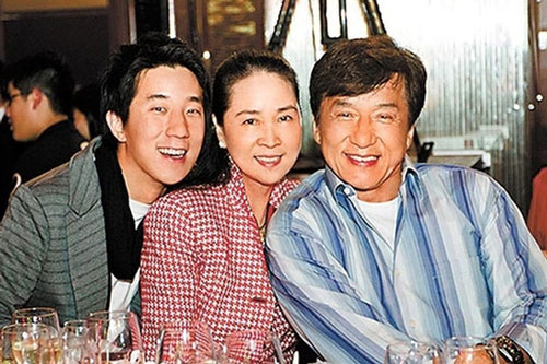 Thành Long đón tuổi 66 vắng bóng con trai