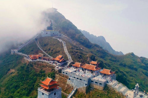 Khám phá quần thể văn hóa tâm linh thuần Việt trên đỉnh Fansipan