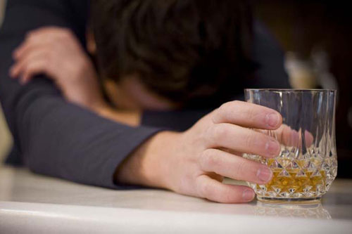 Tôi hối không kịp khi ly hôn vì 'vợ tanh mùi sữa, chuẩn mẹ sề'