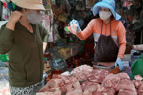 Có nên đưa thịt heo vào diện bình ổn giá?