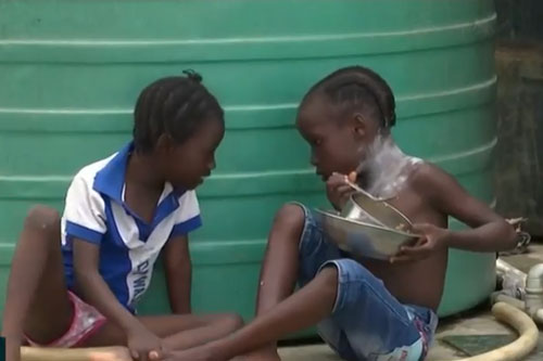 Hàng trăm nghìn trẻ em có thể bị chết đói do dịch COVID-19