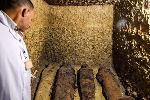 Ai Cập phát hiện khu mộ cổ lớn từ thời vương triều Ptolemy