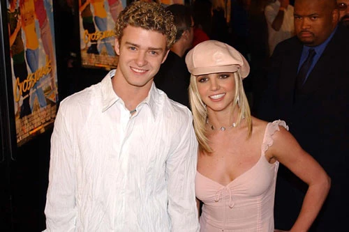 Chuyện tình của Justin Timberlake và Britney Spears từng gây ồn ào suốt nhiều năm.