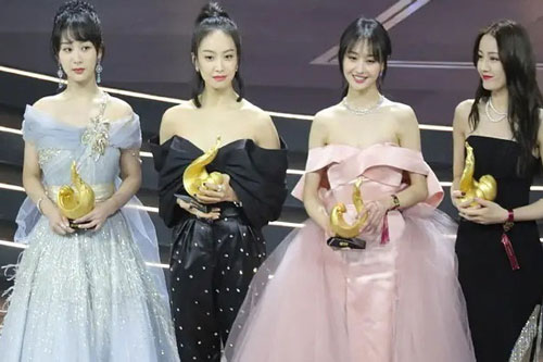 Khoảnh khắc 4 tiểu Hoa đán 9X chung 1 khung hình: Dương Tử, Nhiệt Ba cũng phải lu mờ trước tình cũ của Trương Hàn?