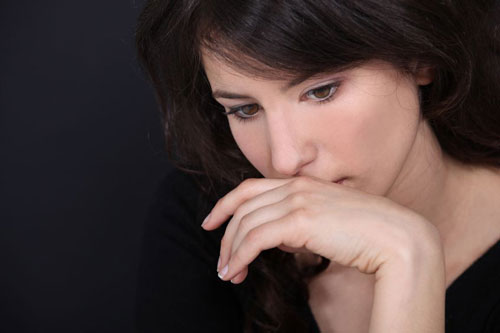 Đón bố chồng lên ở chung mà chỉ sau 3 tháng, vợ chồng tôi đã cãi nhau gay gắt vì ông giành làm hết việc trong nhà