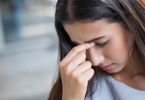 Về thăm mẹ vào trước giờ cơm tối, không ngờ lại chứng kiến cảnh tượng khó tin, uổng cho bao năm qua tôi vẫn đều đặn gửi 20 triệu/tháng cho chị gái!