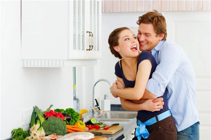Nấu ăn cùng nhau sẽ mang lại nhiều lợi ích cho tình yêu