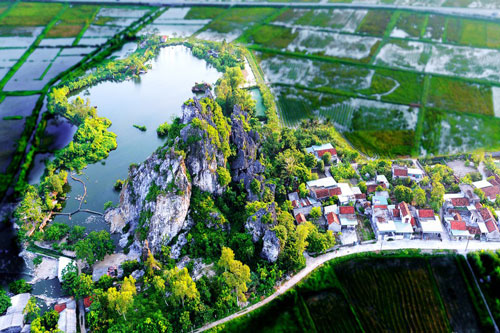 Khám phá vẻ đẹp nguyên nét hoang sơ của hòn Mục Sơn xứ Nghệ 