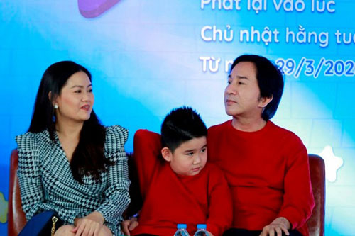 NSƯT Kim Tử Long: 'Tôi rất lo khi con núp dưới bóng hào quang của ba mẹ lại khó có thể vượt qua'