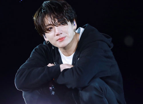 Jungkook (BTS) chỉ nói một câu: 'Tôi nhớ bạn rất nhiều' cũng trở thành trending trên Twitter