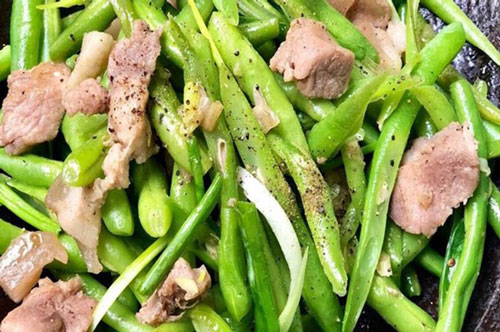 Lười tới mấy cũng phải nấu chín kỹ 7 loại rau củ này để tránh ăn phải độc tố