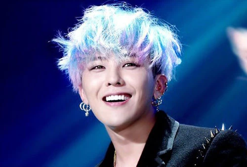 Đằng sau nụ cười và ánh hào quang trên sân khấu, G-Dragon phải đối diện với lịch trình căng thẳng mỗi ngày.