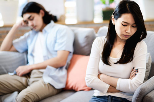 Có tiền, chồng nghĩ tới ai?