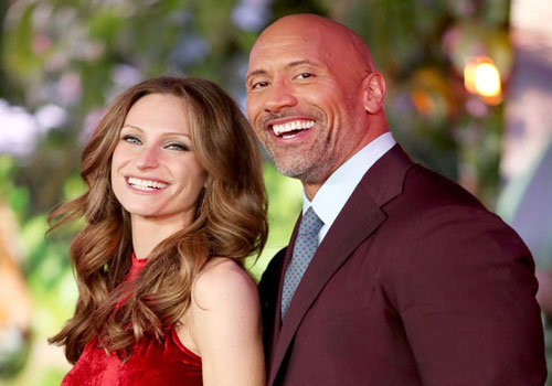 Vợ chồng The Rock cãi vã vì ở nhà quá lâu